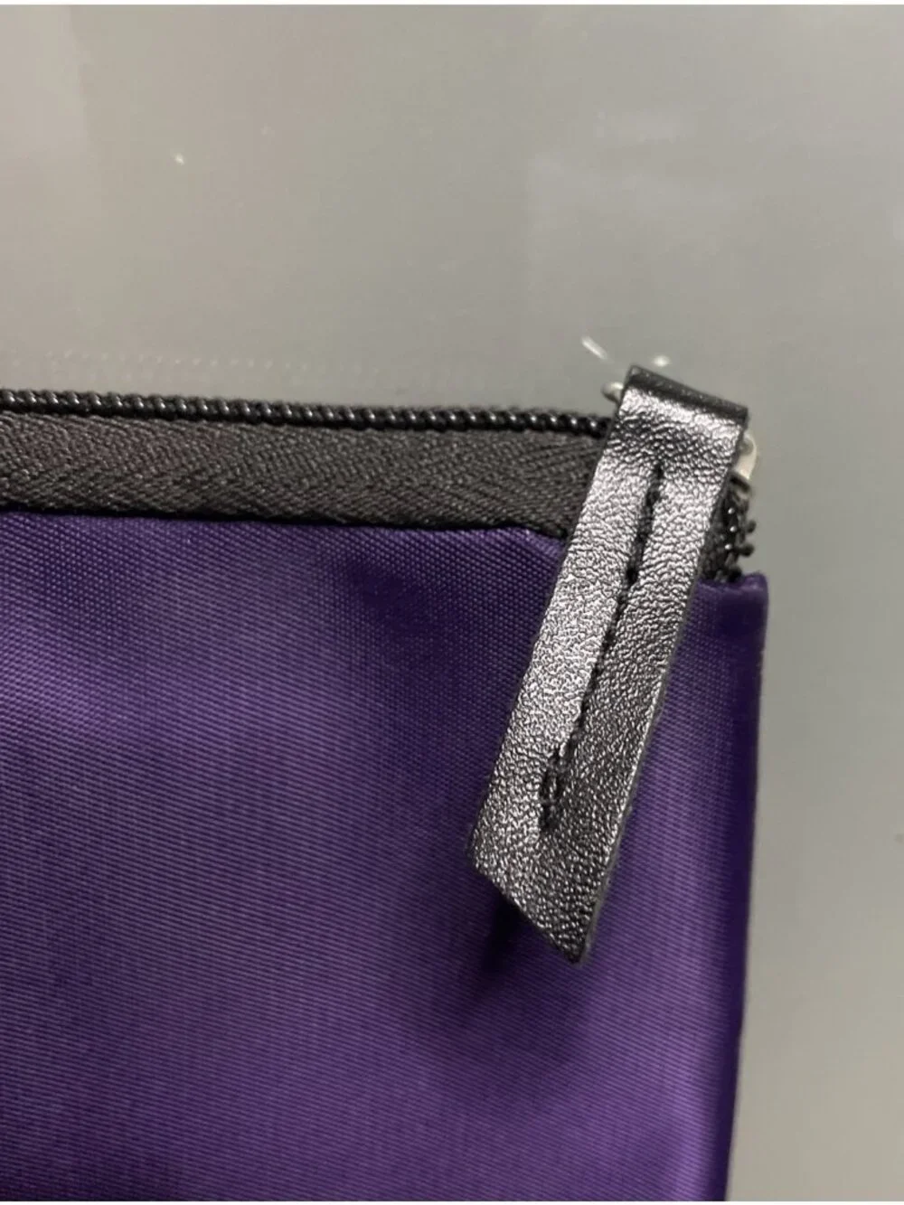 TUMI For Delta 8” x 6” Purple Travel Amenity Kit Zip Pouch Toiletry Make Up Bag